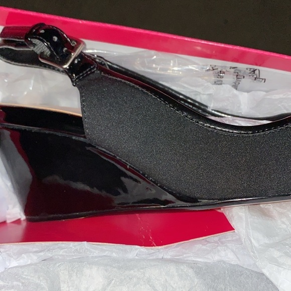 TARYN BY TARYN ROSE Karine black buckle sling back wedge NEW in box size 5 1/2 M - Picture 6 of 8